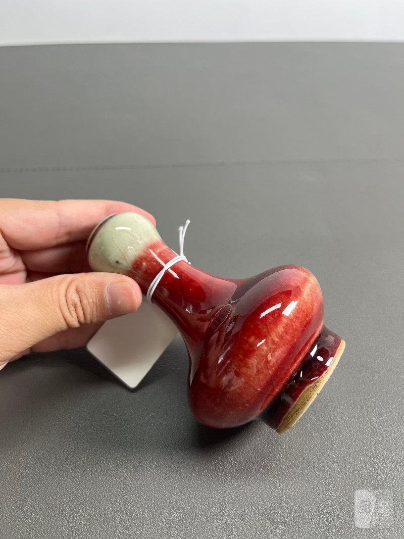 清乾隆 郎红釉蒜头瓶 - 图6